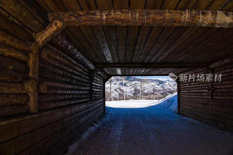 滑雪桥隧道在比弗溪单身汉峡谷