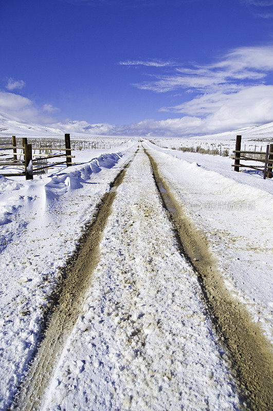 雪农场道路