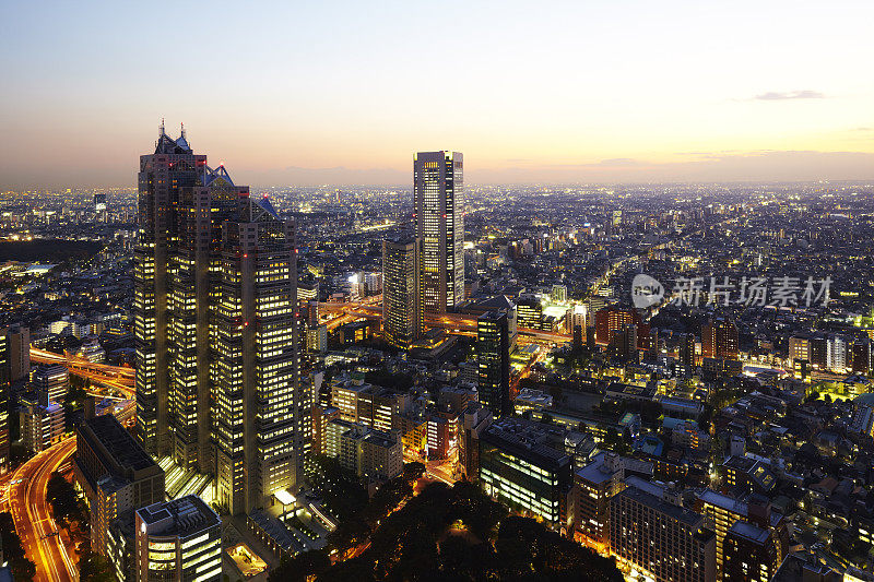 黄昏时分的东京风景