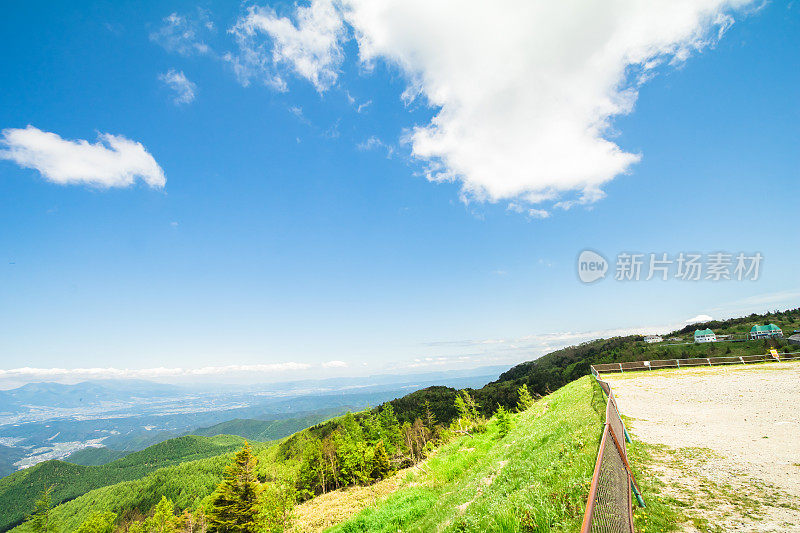 Utsukushigahara美丽的风景山景是日本长野最重要和最受欢迎的自然地方之一。