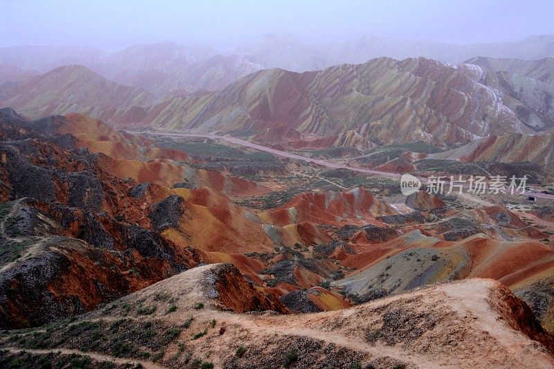 中国甘肃张掖丹霞地貌地质公园七彩山