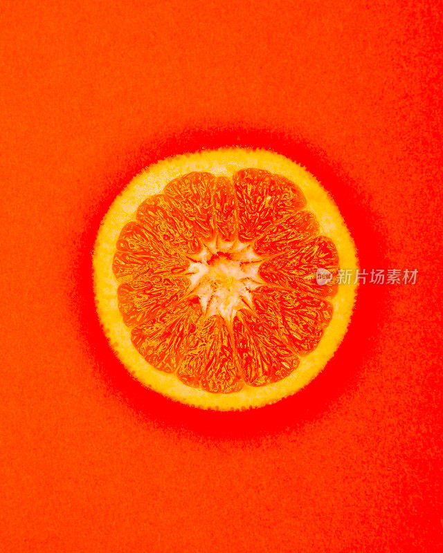 半橙色波普艺术风格，以明亮的红色为背景