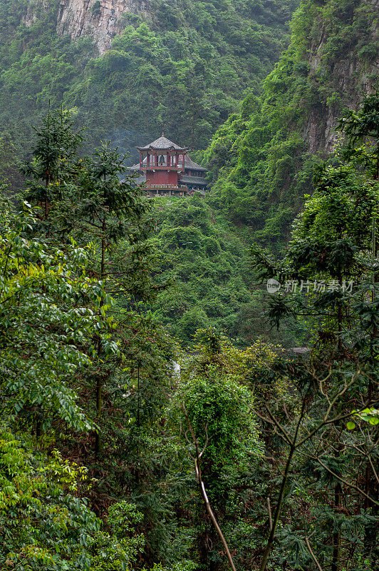 中国湖南张家界暴风湖-暴风寺