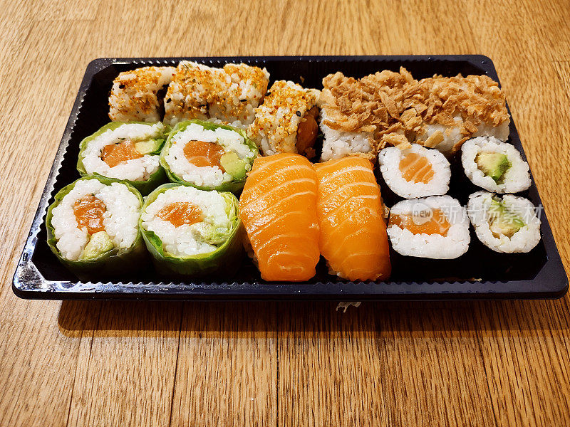 传统的日本寿司品种服务于格拉斯哥苏格兰英格兰英国