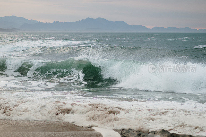 破浪的海浪