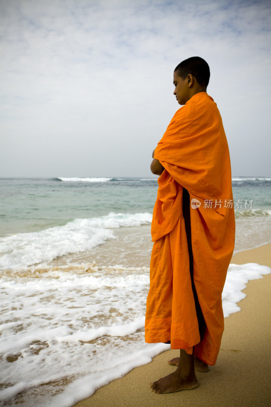 佛教僧侣斯里兰卡海滩