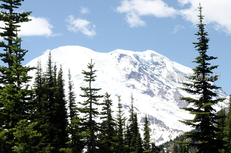 雷尼尔山