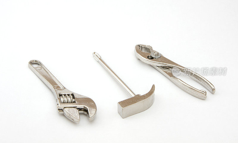 采购产品微型工具，微型扳手，锤子，钳子，白色背景上的铬