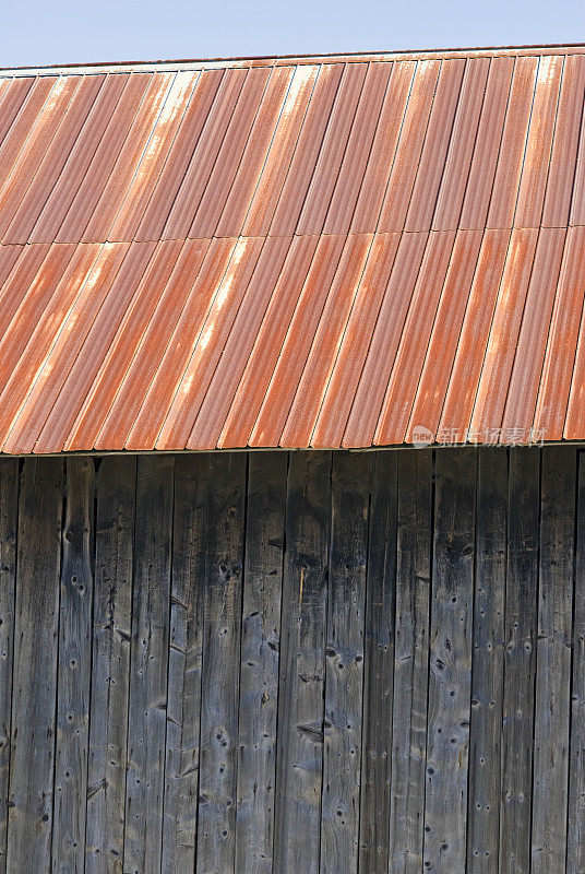生锈的谷仓屋顶