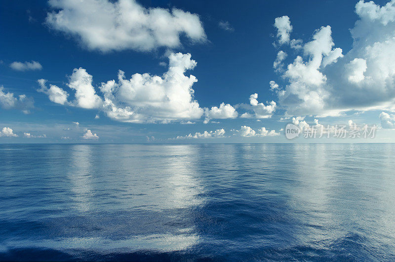 平静的海水