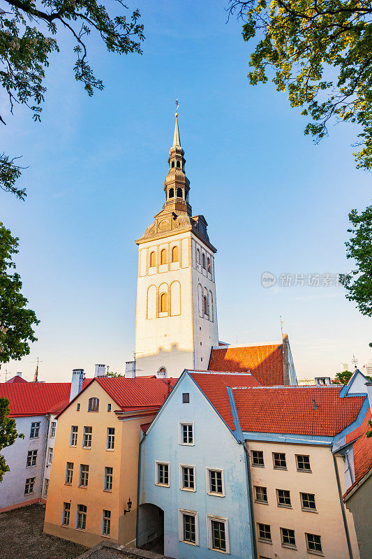 爱沙尼亚塔林市中心的圣尼古拉斯教堂