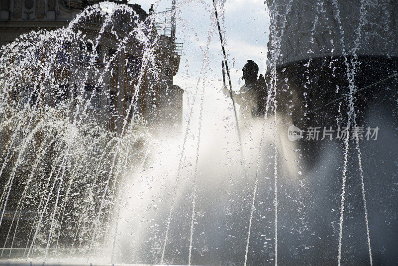斯科普里的喷泉和马其顿士兵