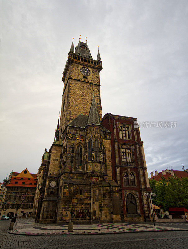 布拉格古老的市政厅钟楼