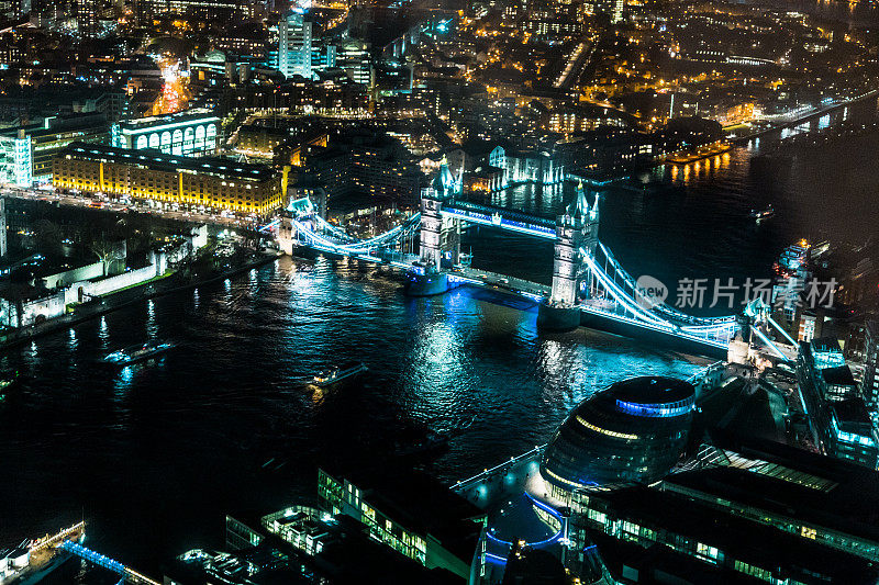 塔桥夜景鸟瞰图