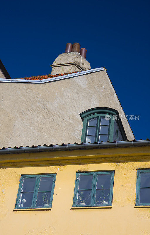 哥本哈根尼哈芬的黄色房子
