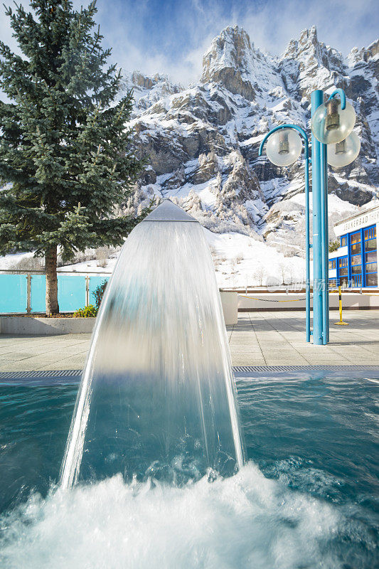 瑞士阿尔卑斯山的温泉
