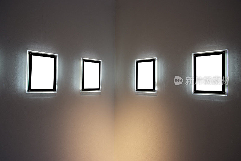 现代艺术画廊与空白LED亚克力框架