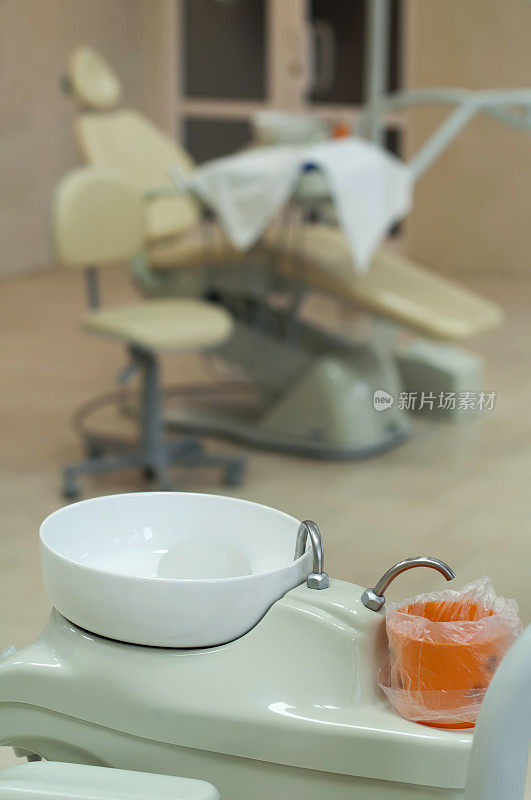 牙科诊所及设备
