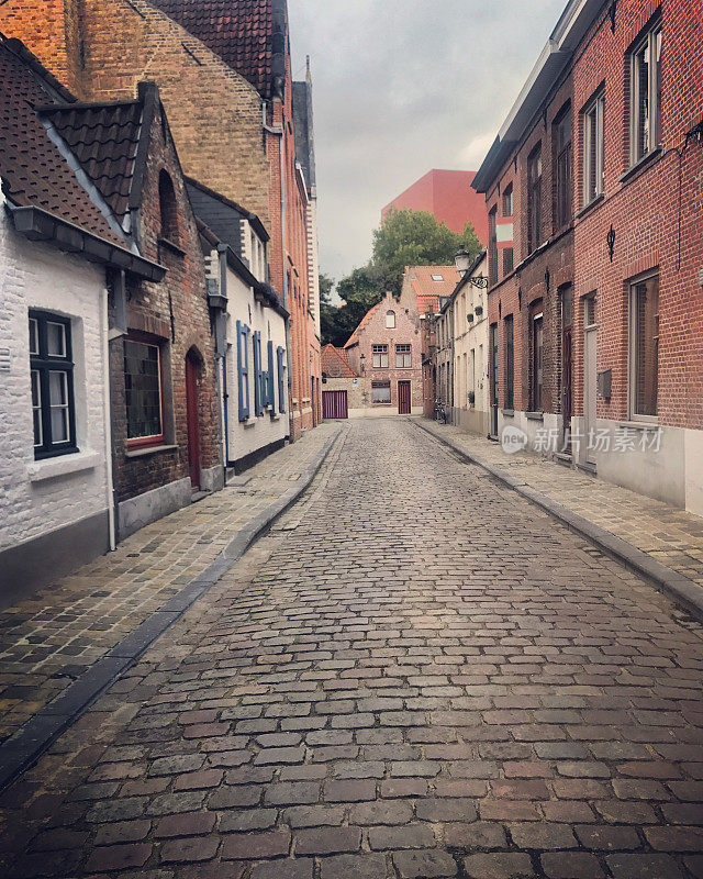 比利时布鲁日狭窄的老街