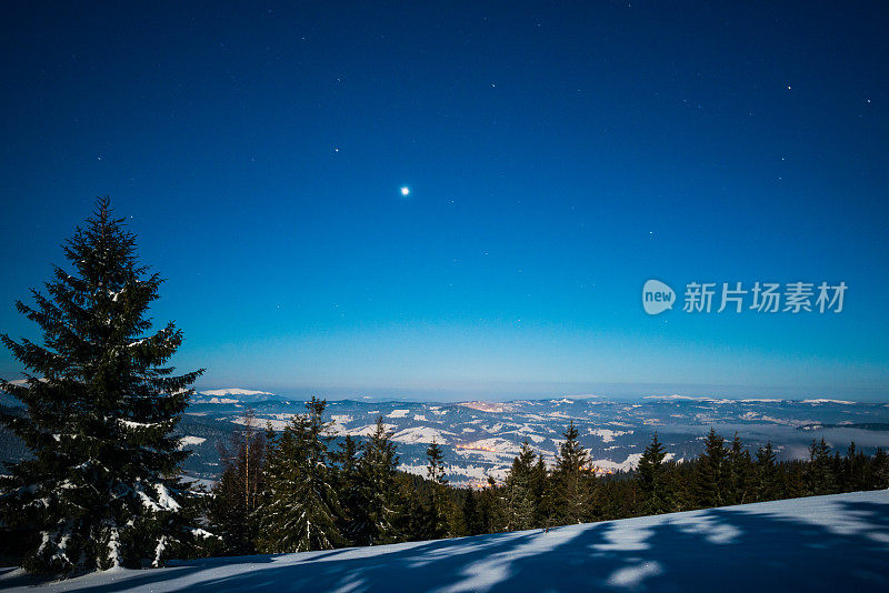 雪山里的夜星