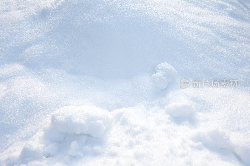 新鲜的雪