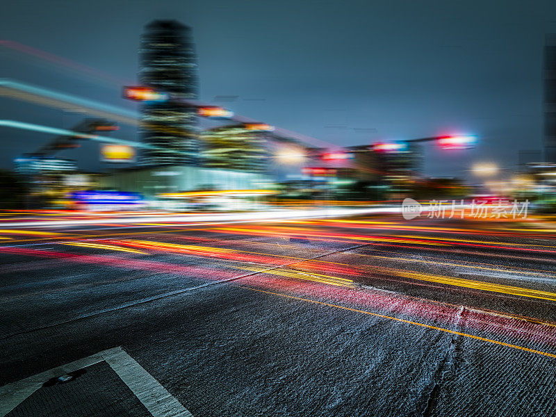 休斯顿市中心的夜景，动态模糊