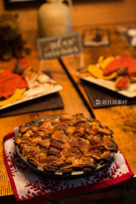 感恩节餐桌上