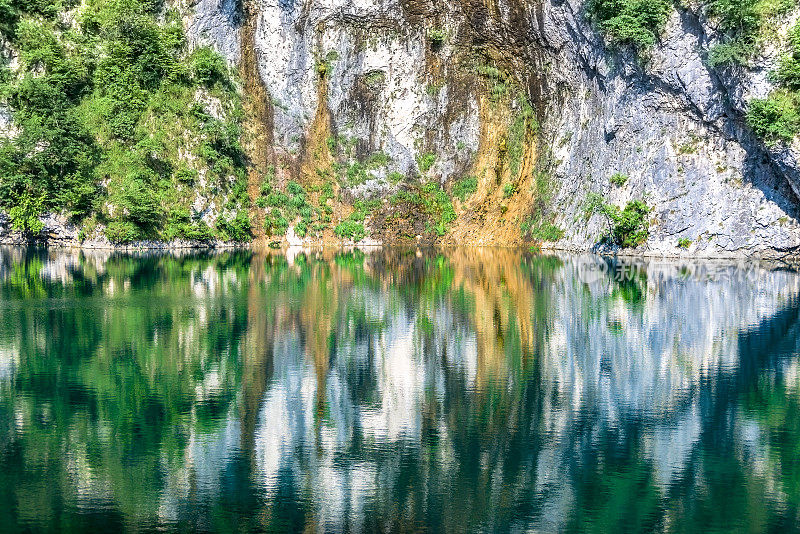 科罗(贝鲁诺)水库和大坝