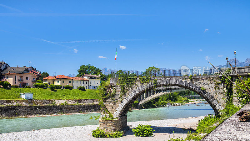 贝卢诺古桥(威尼托，意大利)