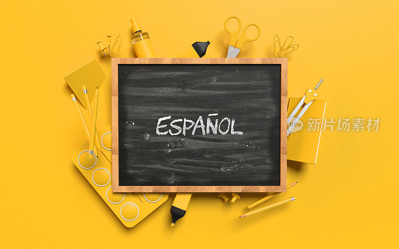 回到学校西班牙语的西班牙语概念与黄色背景黑板后面的黄色学校设备