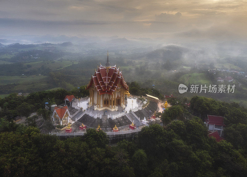 泰国呵叻府考雅伊国家公园热带雨林美丽的风景晨景