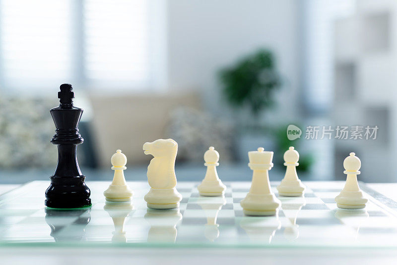 黑棋王与白棋对弈