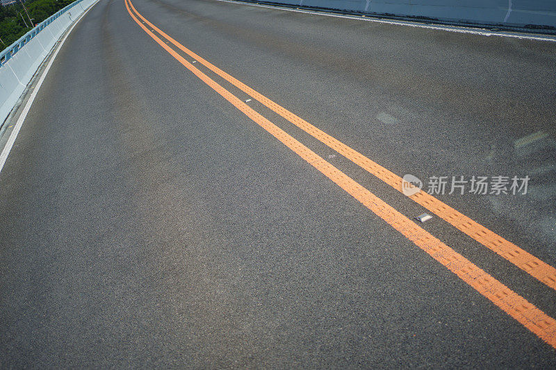 公路橙色标线