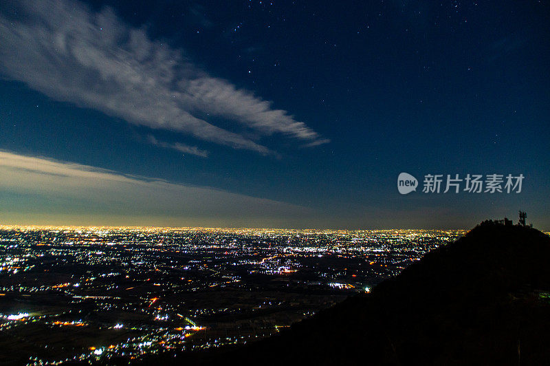 日本茨城县筑波山的夜景