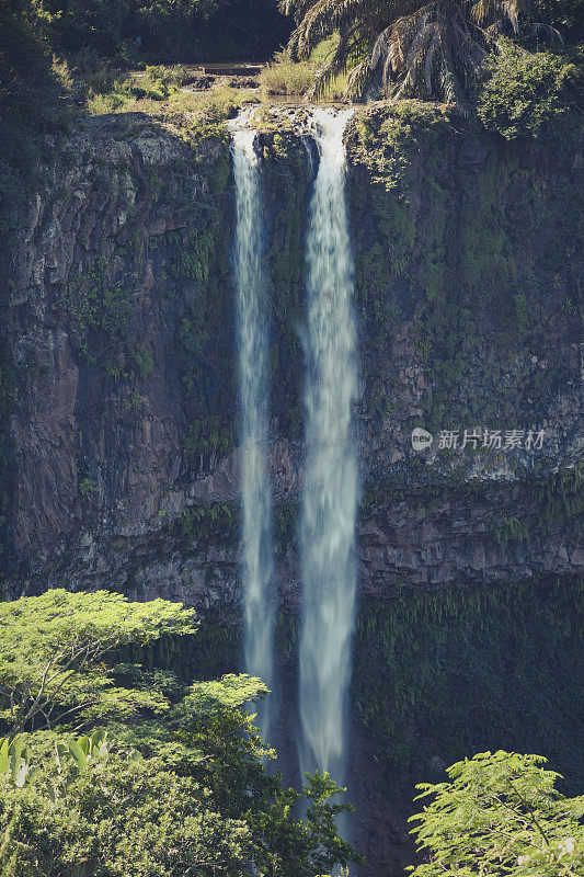 非洲毛里求斯岛的Chamarel瀑布