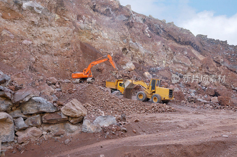 厄瓜多尔开采矿产资源
