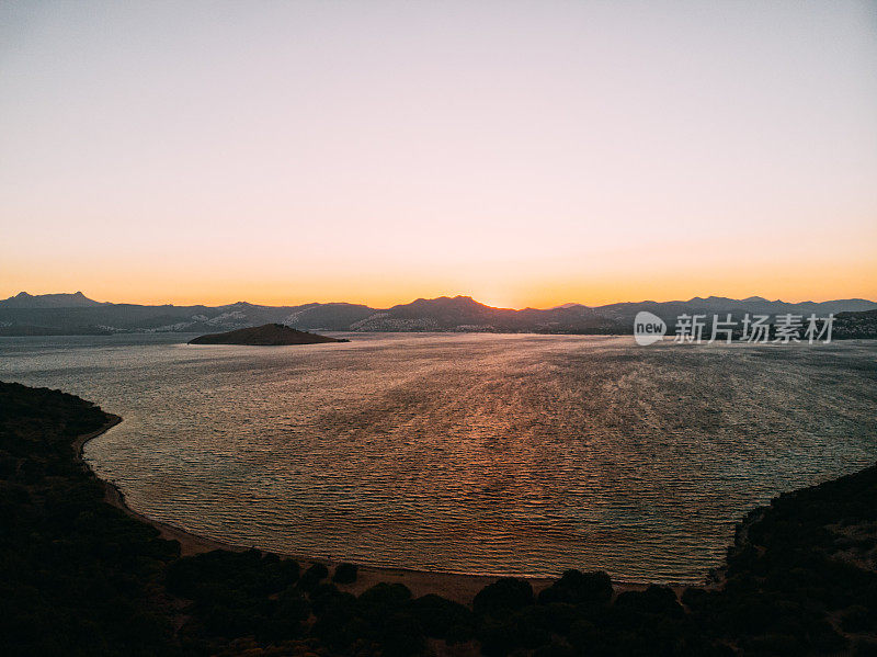 鸟瞰图爱琴海日落全景