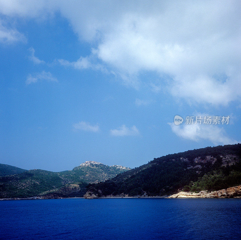 风景和大海在阿隆索斯，希腊