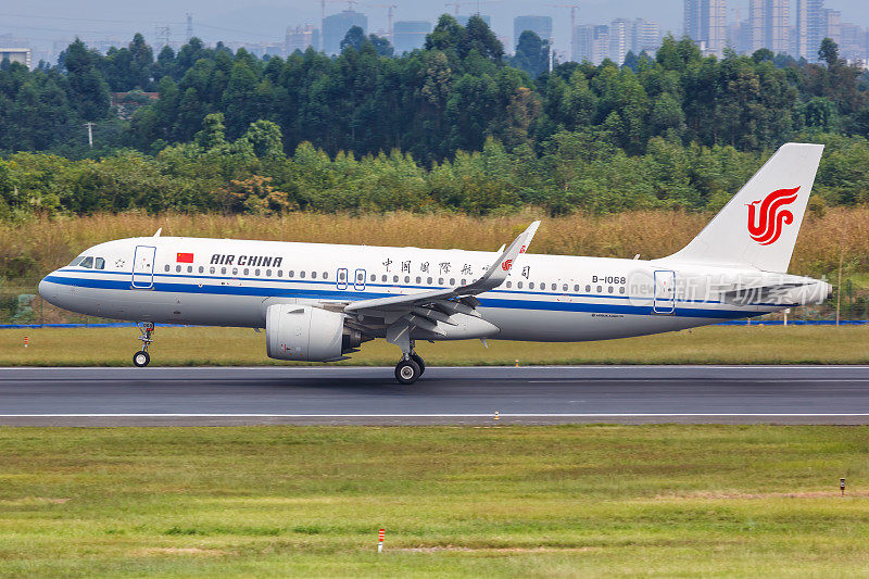 中国国际航空公司空客A320neo飞机中国成都双流机场