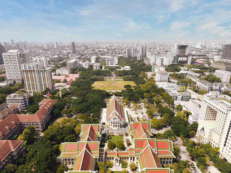 曼谷朱拉隆功大学的高角度视图。