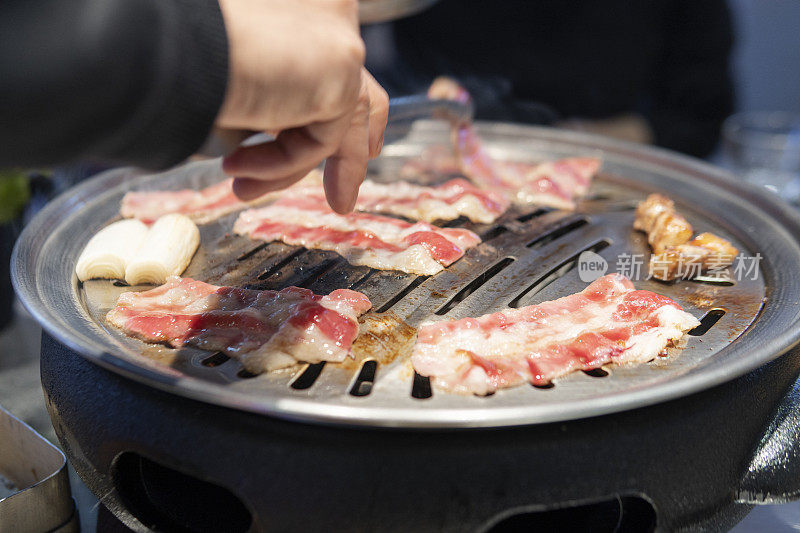 餐厅有韩国烤肉或烤肉