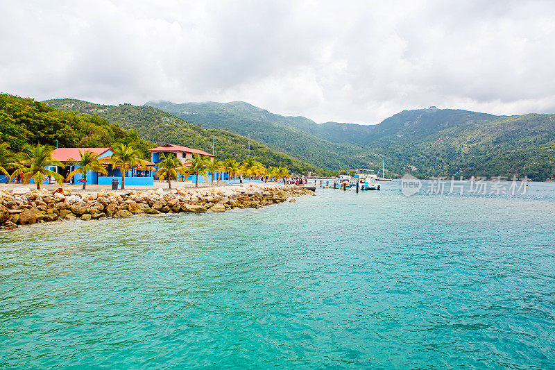 海滩和热带度假胜地，拉巴达岛，海地。
