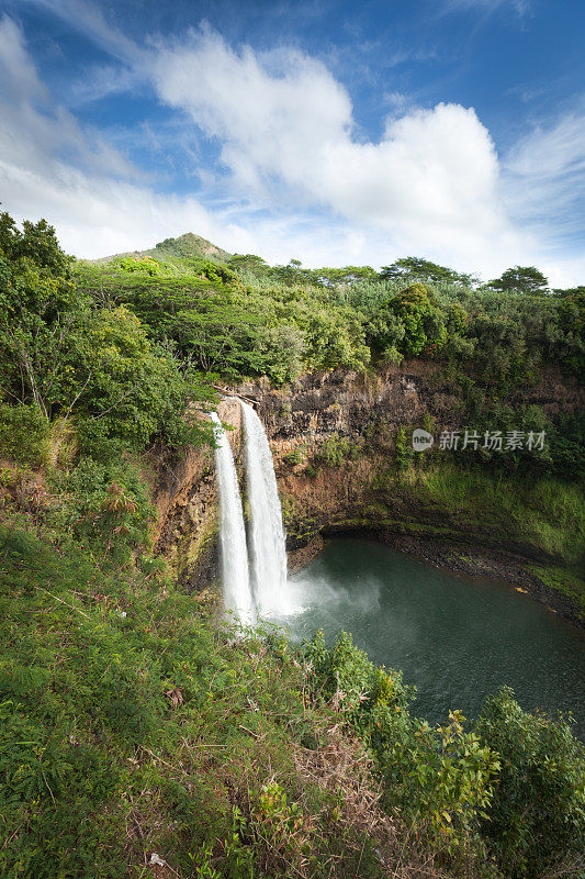夏威夷考艾岛的怀卢阿瀑布