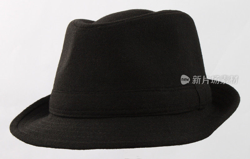 白色背景上的黑色毡帽