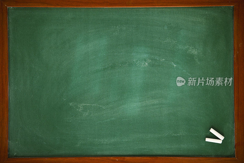 带框的绿色黑板