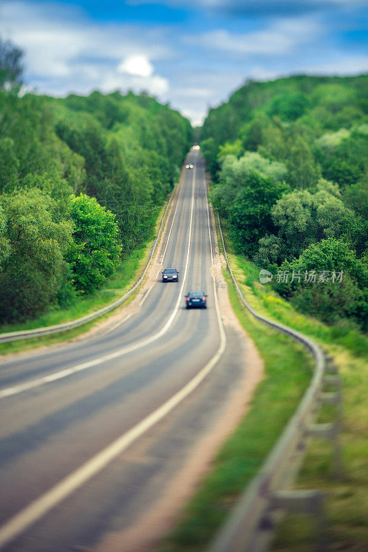 春季景观与道路(倾斜移位)