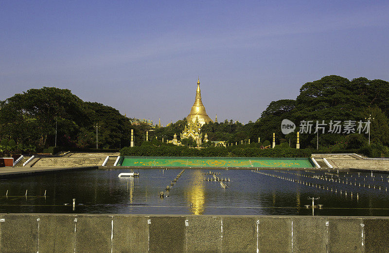 仰光大金塔或金塔，缅甸。