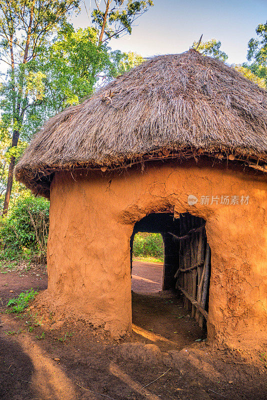 肯尼亚内罗毕，肯尼亚人的传统部落小屋