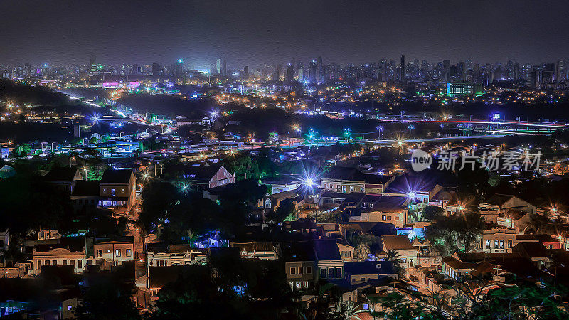 从巴西伯南布哥Olinda市的夜景