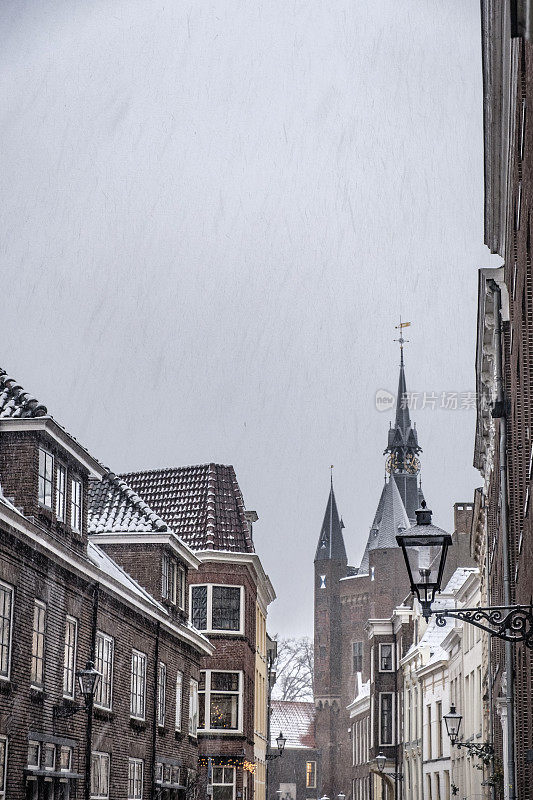 萨森波特，在一个下雪的冬天，在Zwolle，欧弗里塞尔，荷兰